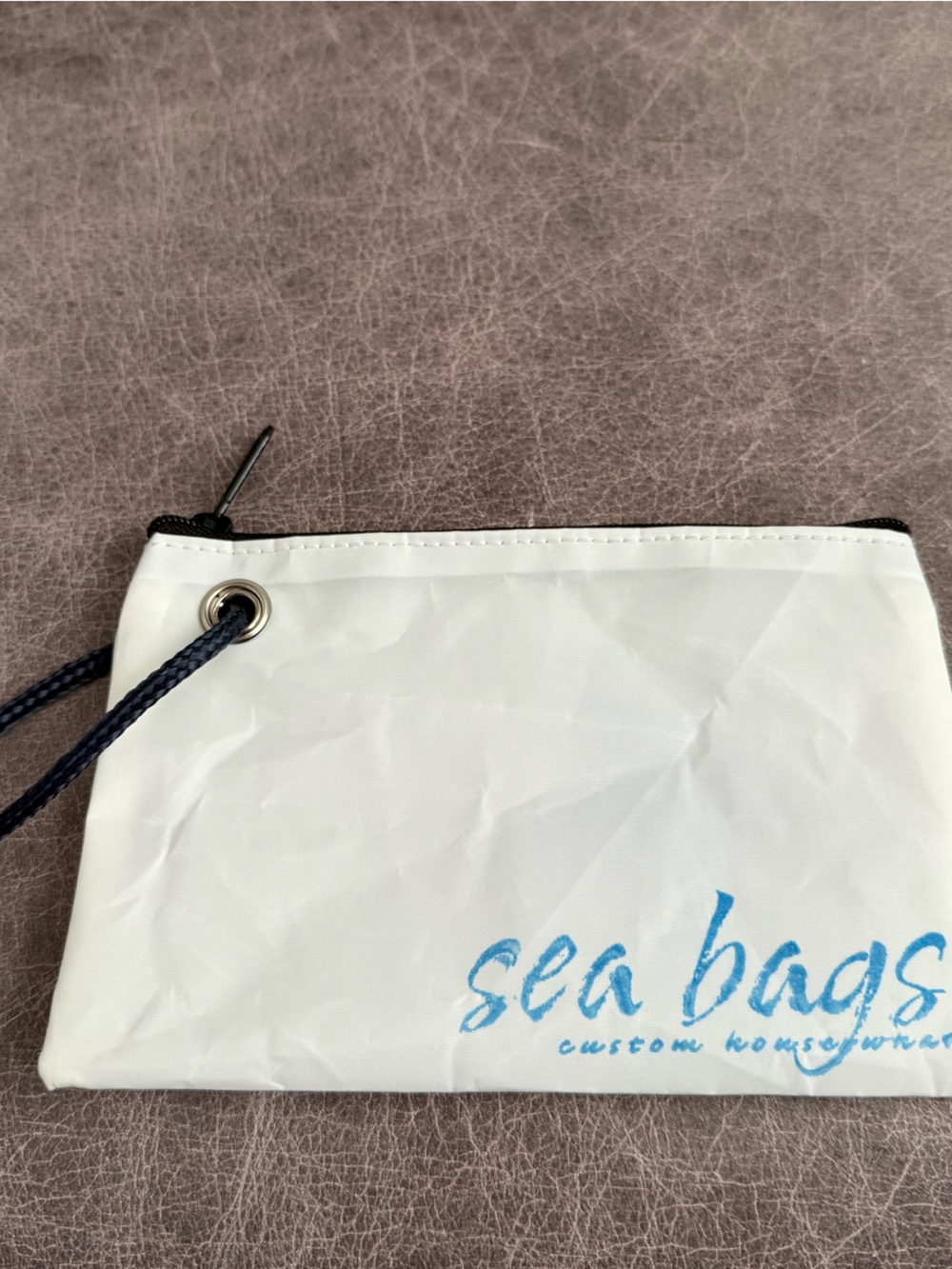 Sea bags White Star-Accent Wristlet Pouch with Blue Star NWOT - Picture 2 of 2